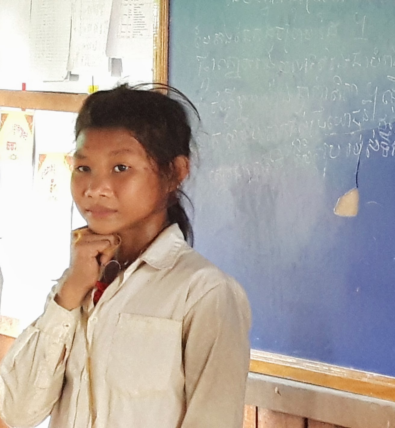 Channy, jovem cambojana de vinte e poucos anos. 